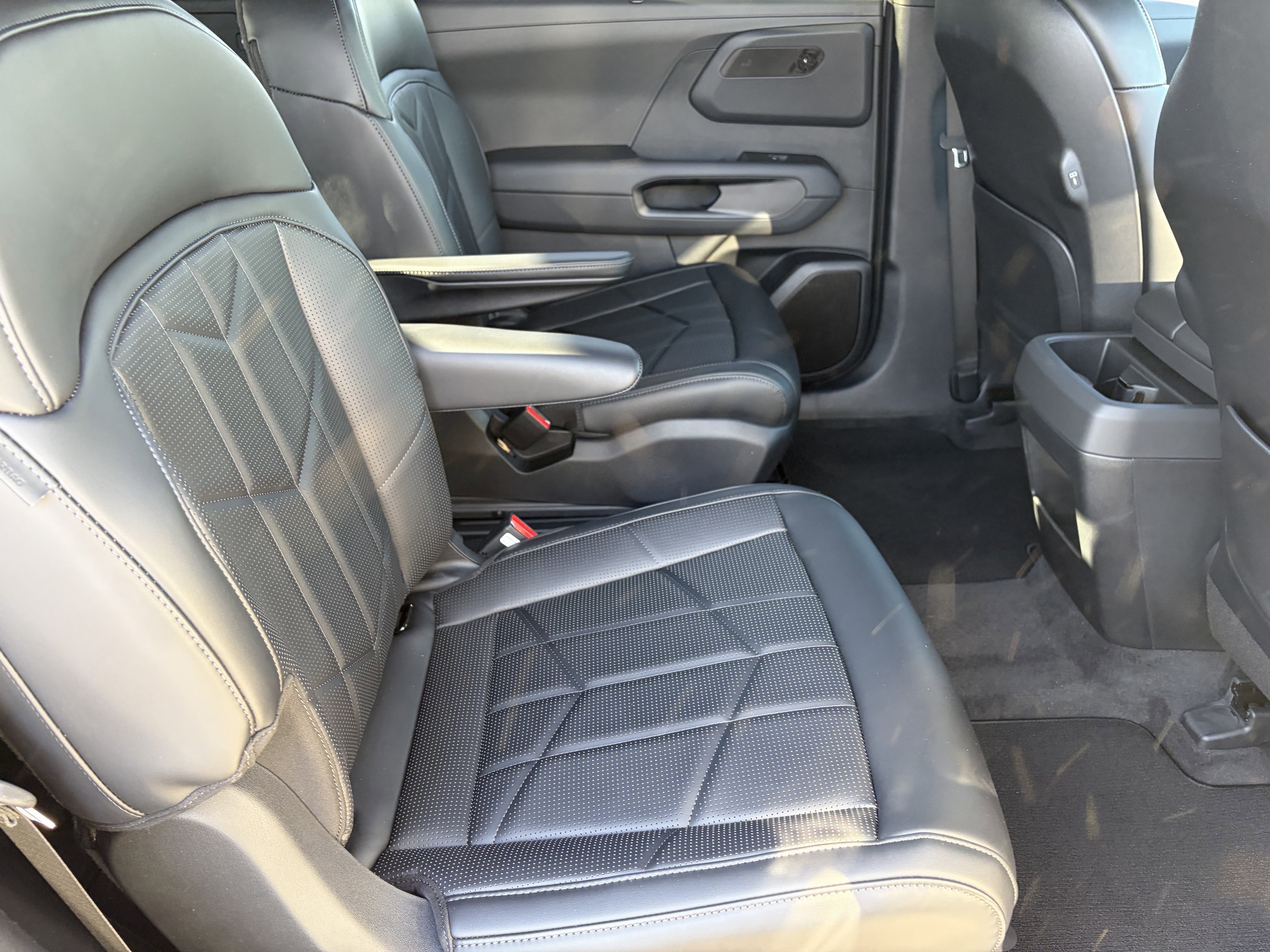 New 2027 Glacial White Pearl Kia X-PRO SX image 11
