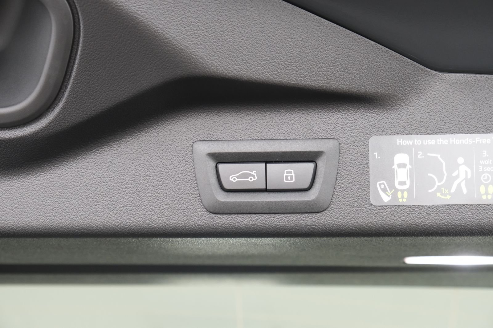 New 2026 Dravit Grey Metallic BMW xDrive40i image 71