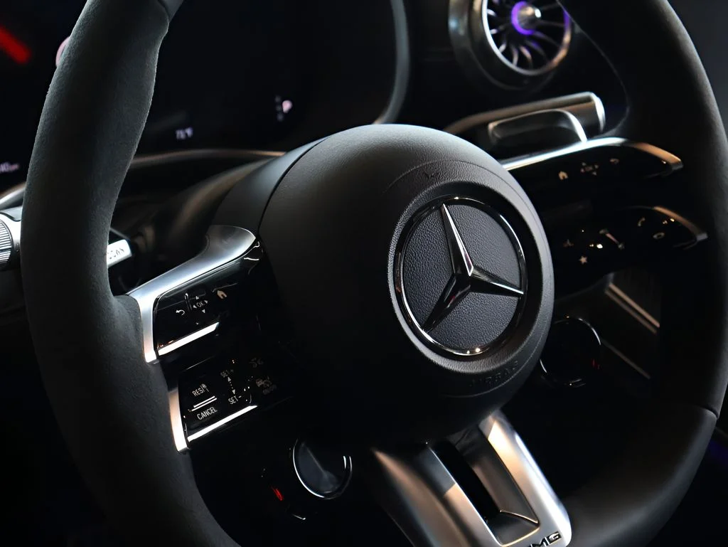New 2026 MANUFAKTUR Patagonia Red Metallic Mercedes-Benz Base image 21