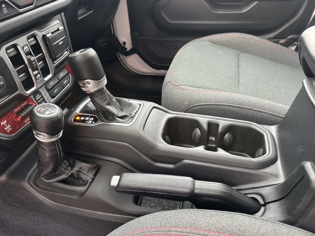 Used 2025 White Jeep Rubicon image 35