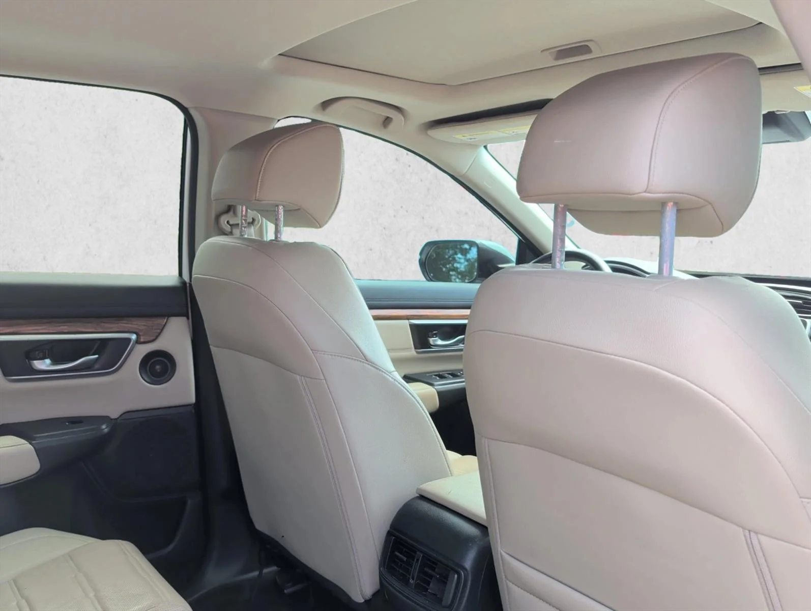 Used 2018 White Honda EX-L image 19