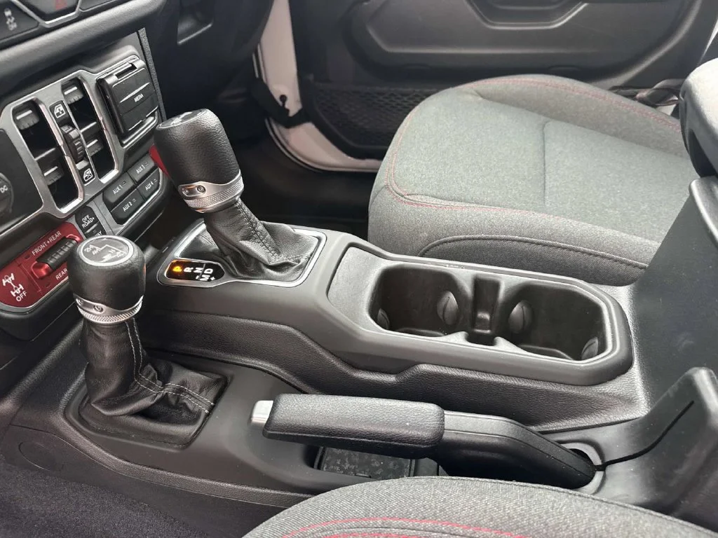 Used 2025 White Jeep Rubicon image 35