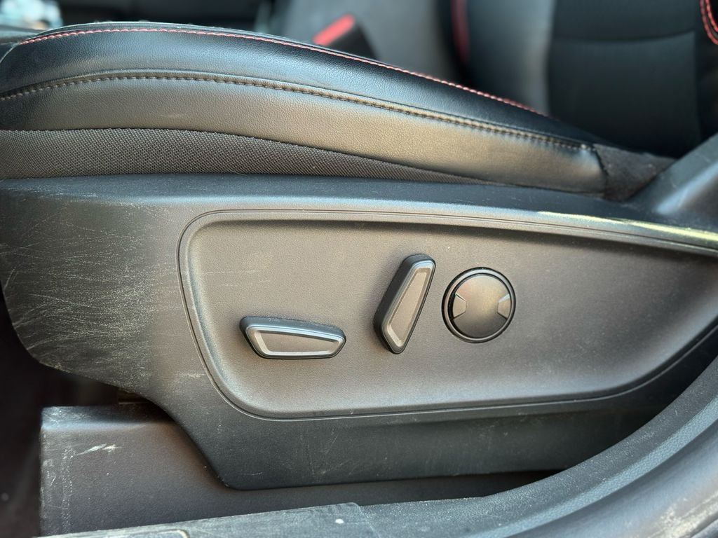 Used 2025 Gray Metallic Ford ST-Line image 9