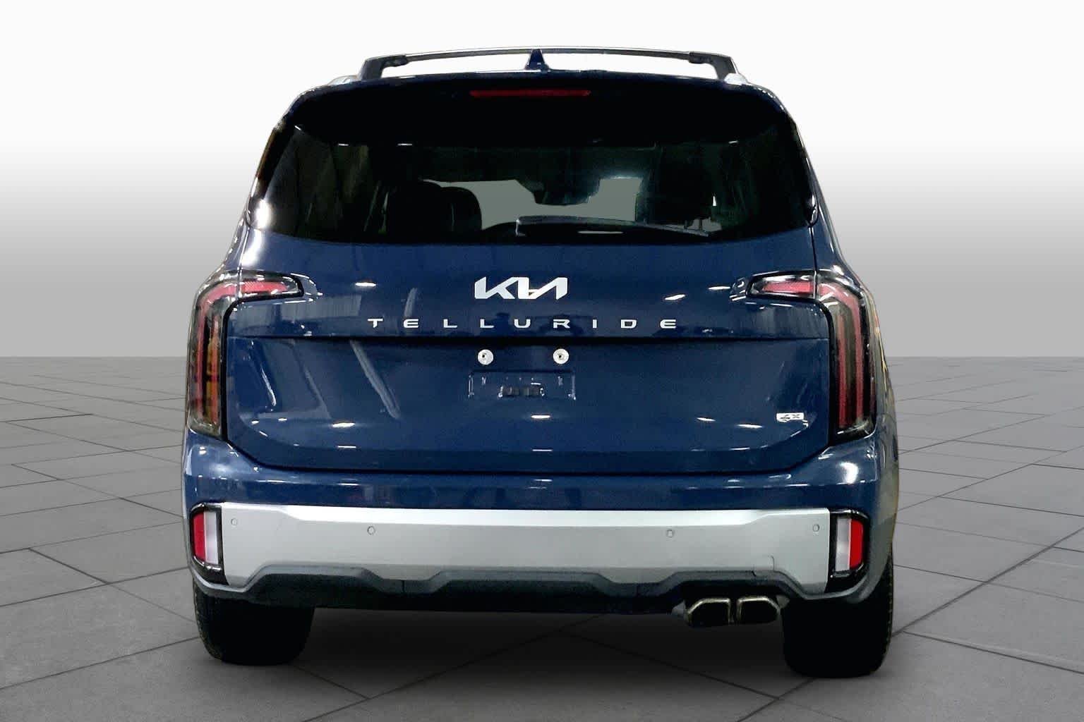 Used 2023 Midnight Lake Blue Kia SX Prestige image 5