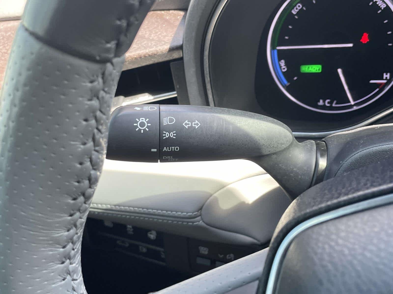 Used 2020 Ruby Flare Pearl Toyota Hybrid Limited image 40