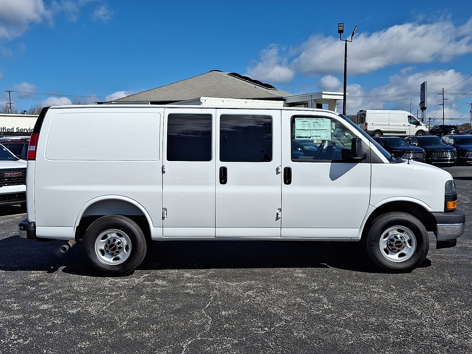 2025 GMC Savana Cargo Work Van - Photo 8
