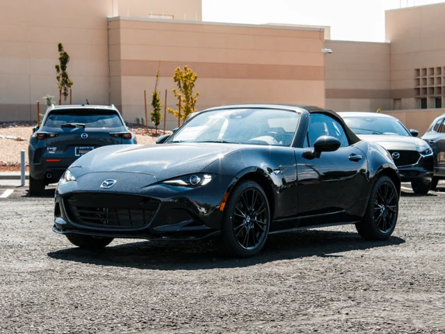 2026 Mazda MX-5 Miata Club