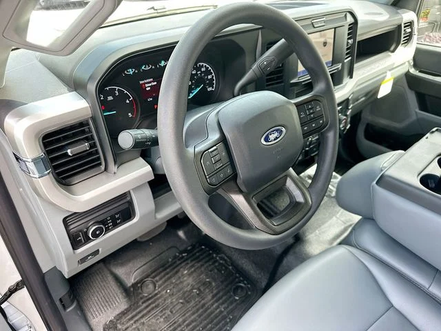 New 2025 Oxford White Ford XL image 6