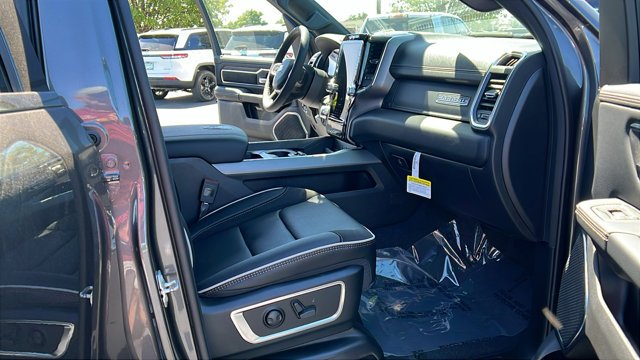New 2026 Granite Crystal Metallic Clear-Coat Exterior Paint RAM Laramie image 12