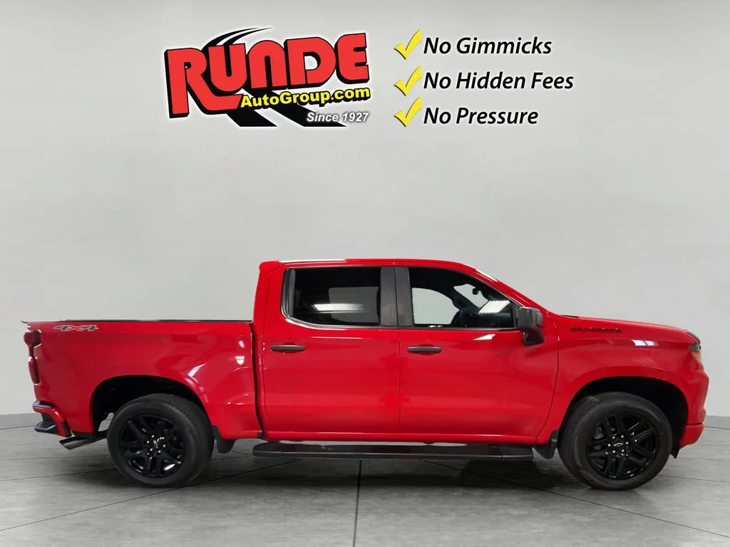 Used 2023 Red Chevrolet Custom image 7