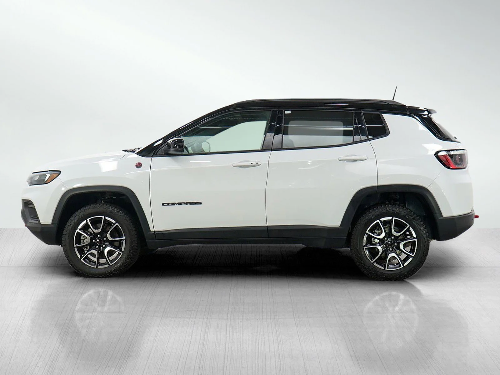 Used 2025 Bright White Clearcoat Jeep Trailhawk image 2