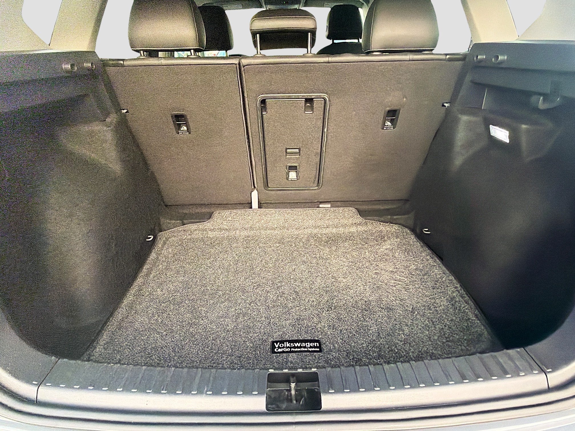 Used 2024 Pure Gray Volkswagen SE image 12