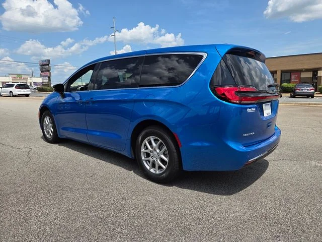 Used 2026 Blue Chrysler Select image 11
