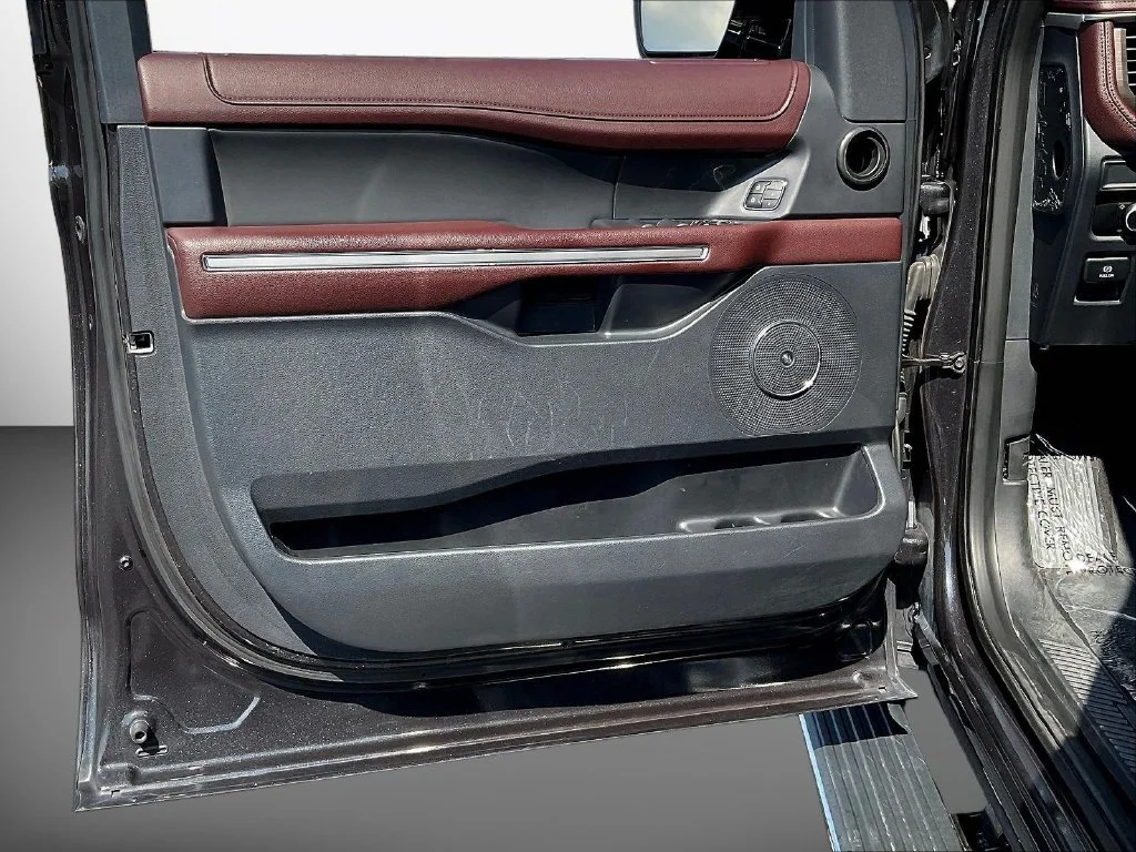 Used 2024 Gray Ford Limited image 19