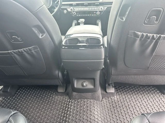Used 2024 White Kia SX X-Line image 25