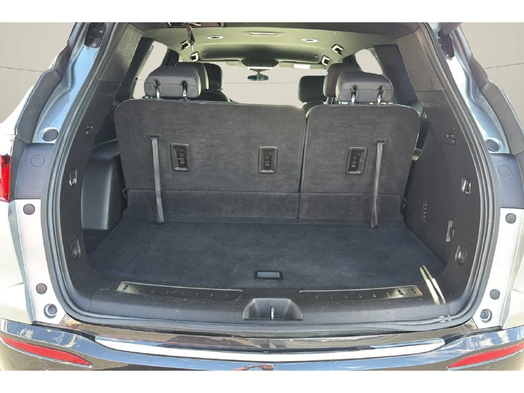 Used 2023 Includes Pitch Dark Night lower exterior accent color.) Buick Essence image 16