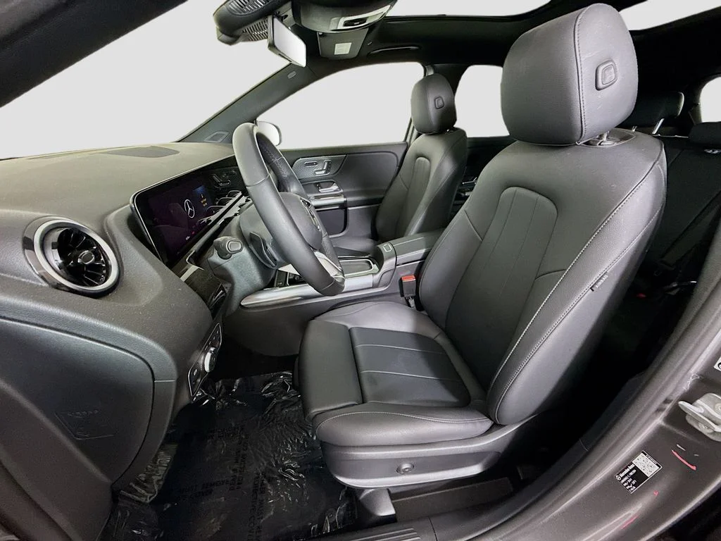 Used 2026 Gray Mercedes-Benz GLA 250 image 21