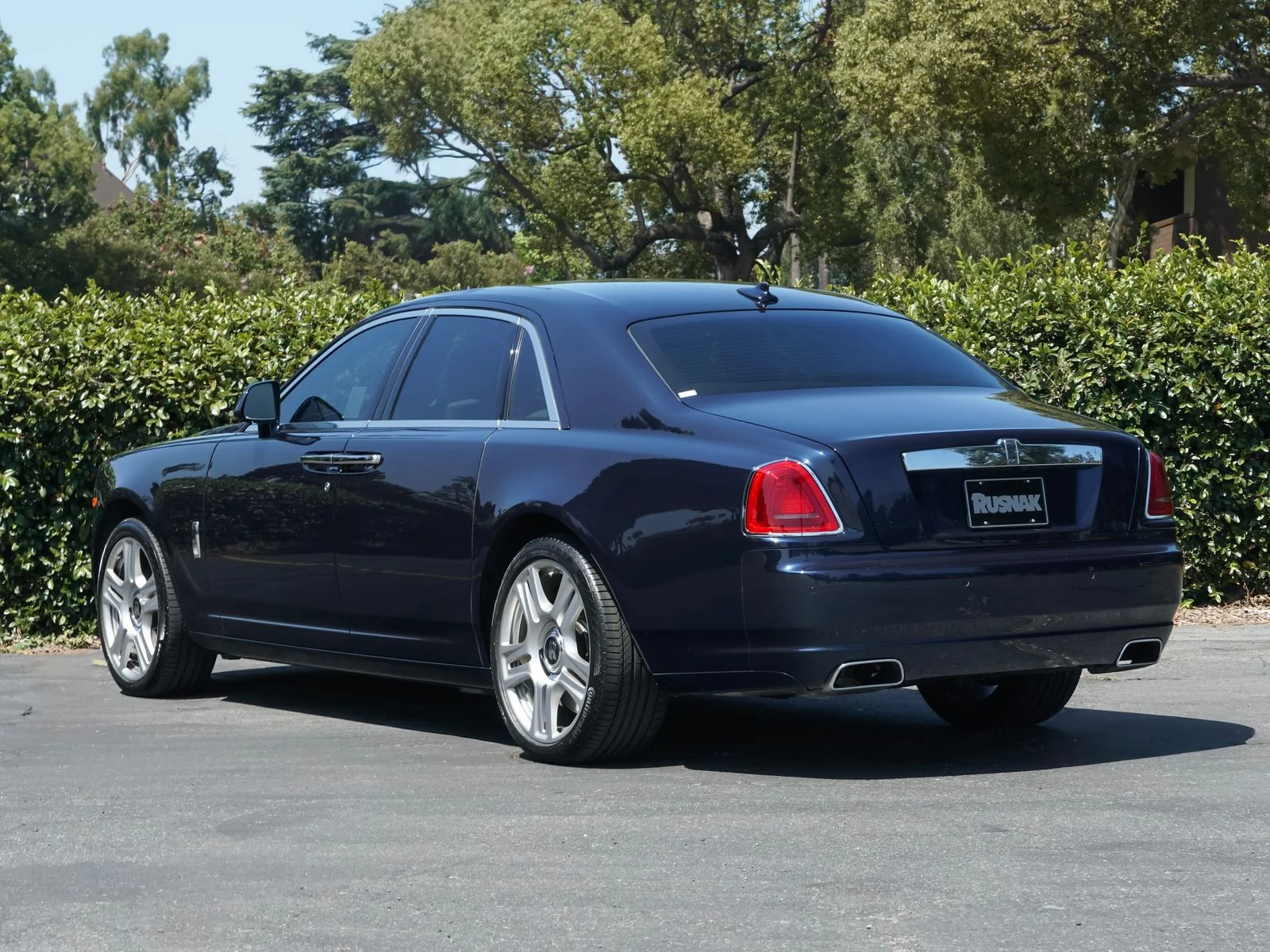 Certified Used 2016 Midnight Sapphire Rolls-Royce  image 32