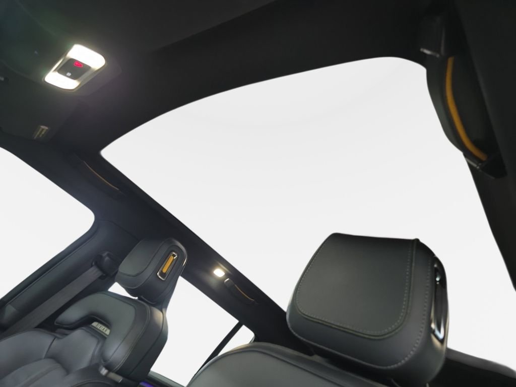 Used 2026  Rivian  image 29