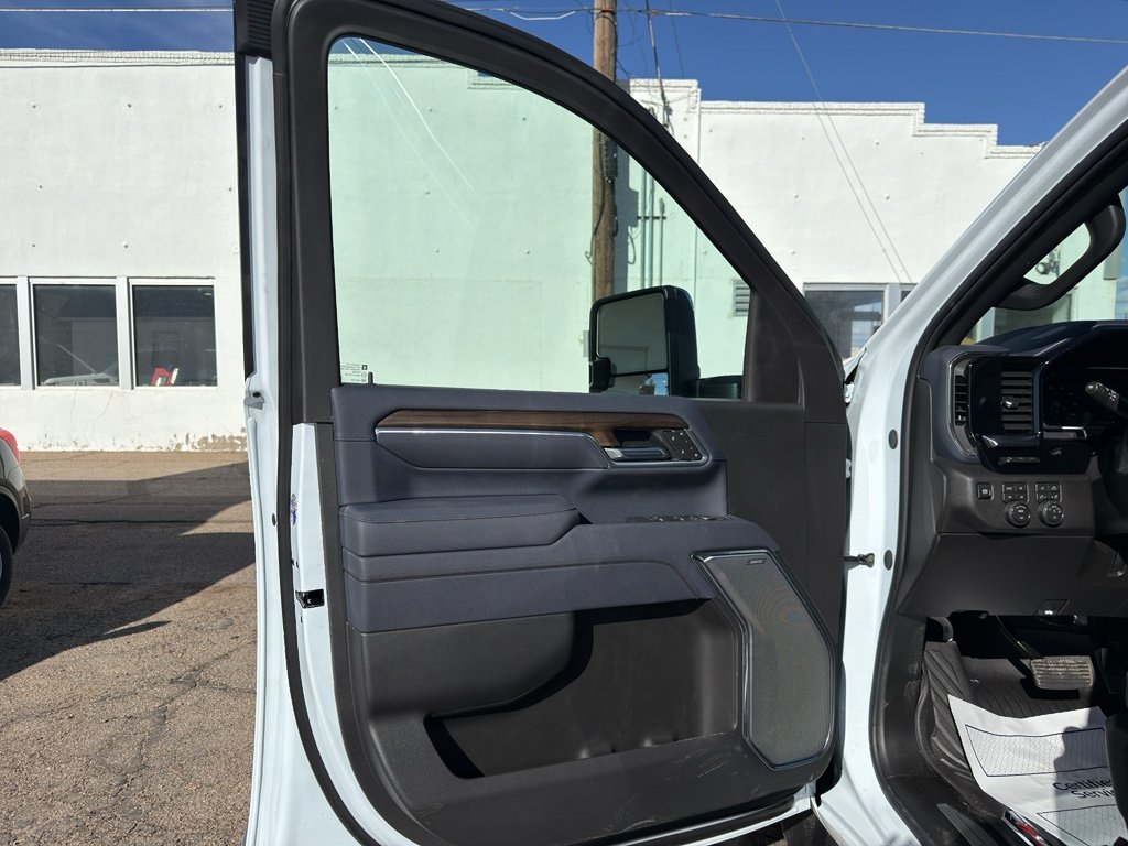 2026 Chevrolet Silverado 2500 HD High Country - Photo 11