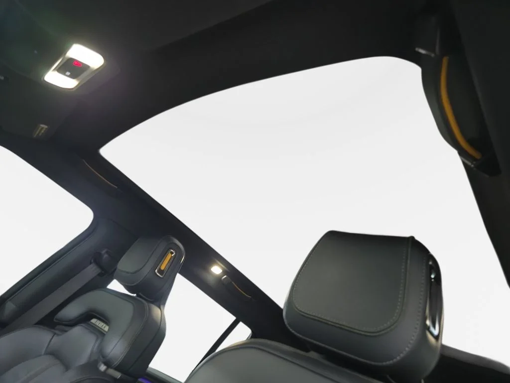 Used 2026  Rivian  image 29