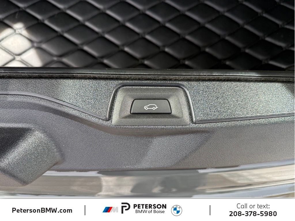 Used 2026 Gray BMW M60i image 12