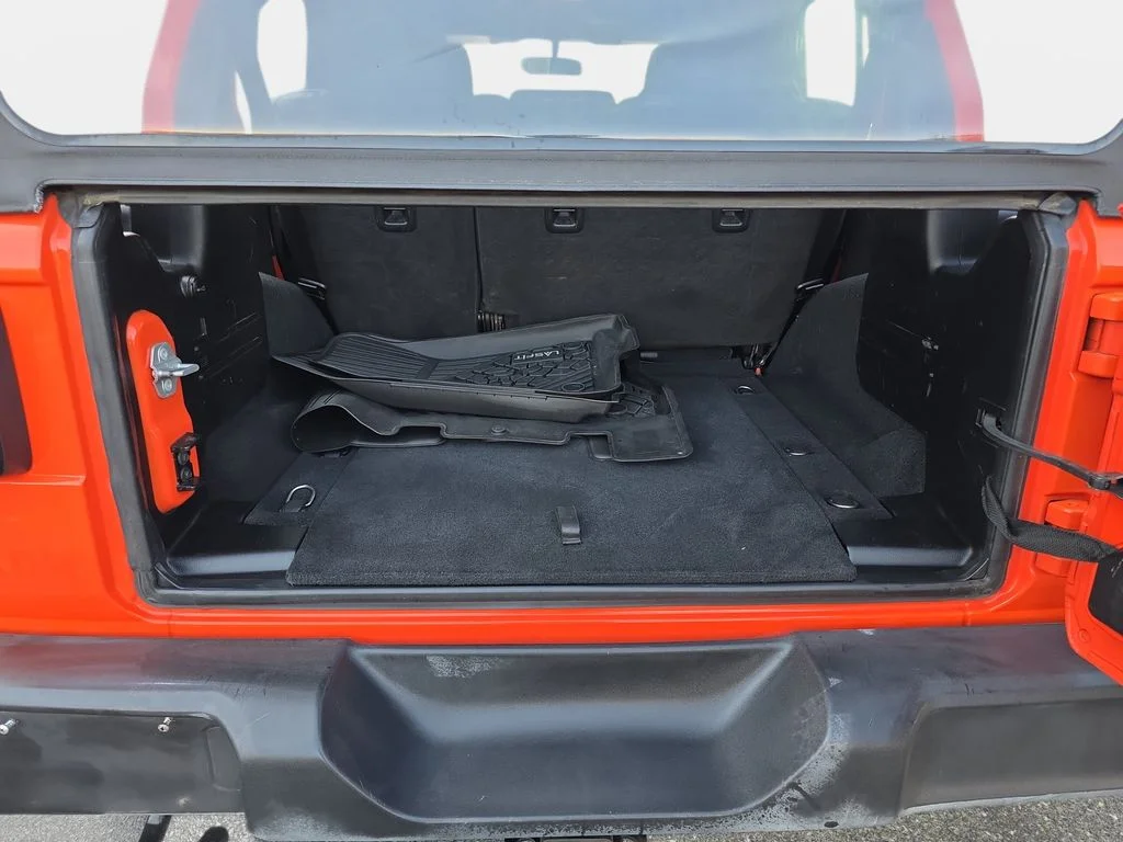 Certified Used 2019 Metallic Jeep Unlimited Sport image 10