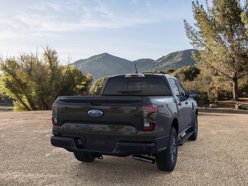 New 2025 Shadow Black Ford XLT image 29