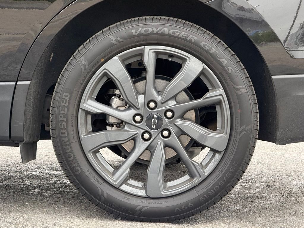 Used 2022 Black Metallic Chevrolet RS image 3