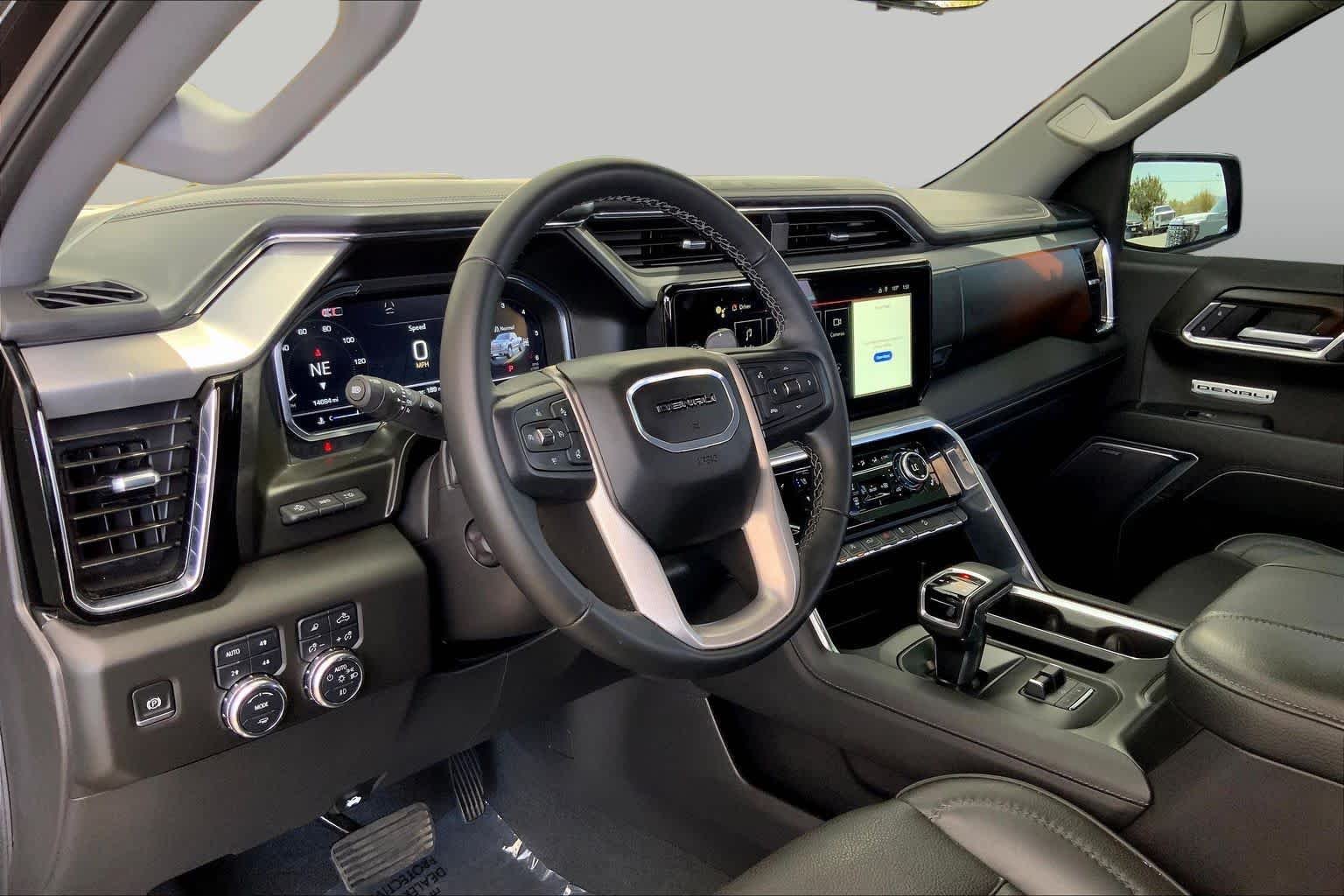 Used 2025 Onyx Black GMC Denali image 15
