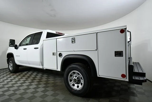 New 2026 Summit White Chevrolet WT image 14
