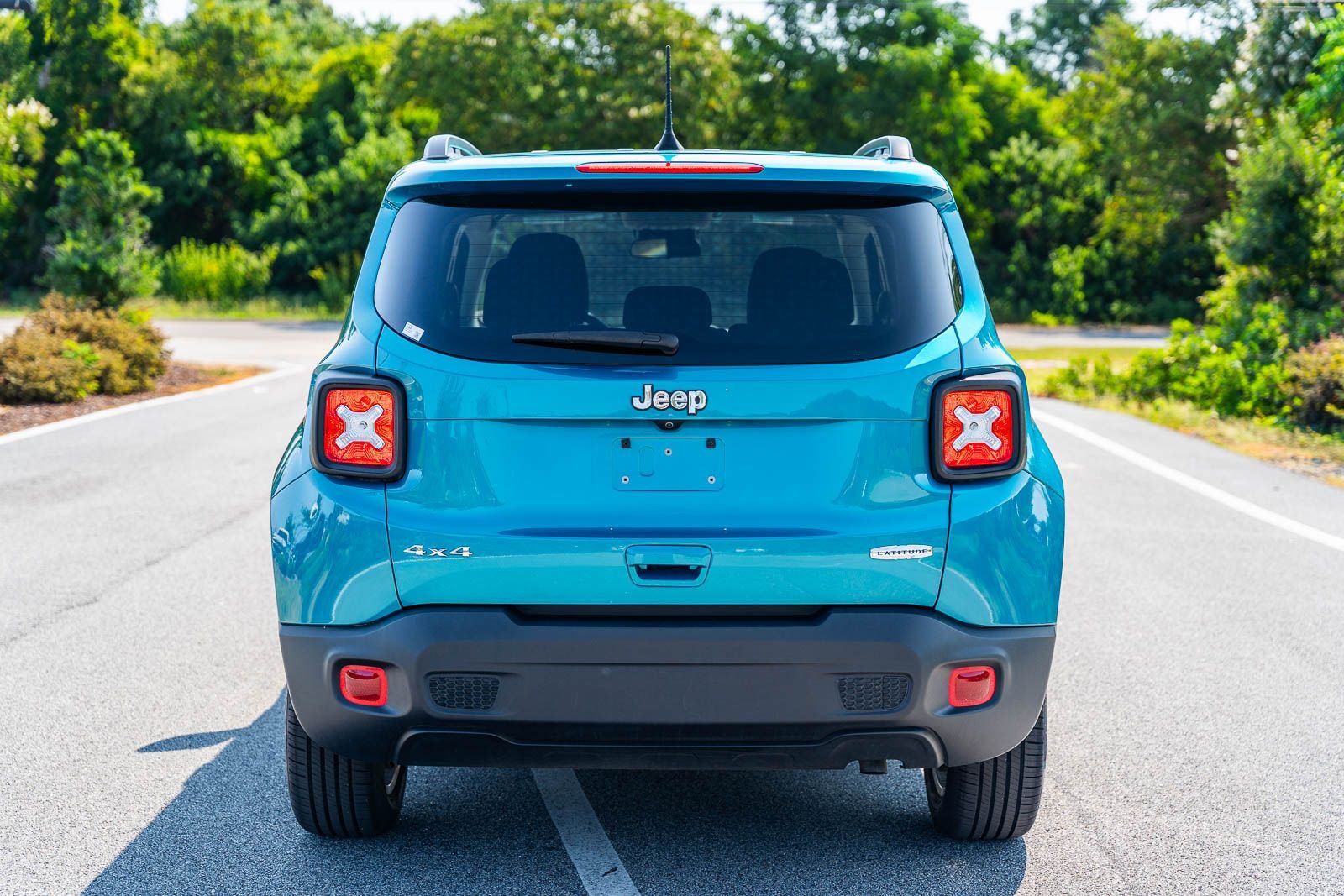 Used 2022 Teal Jeep Latitude image 6