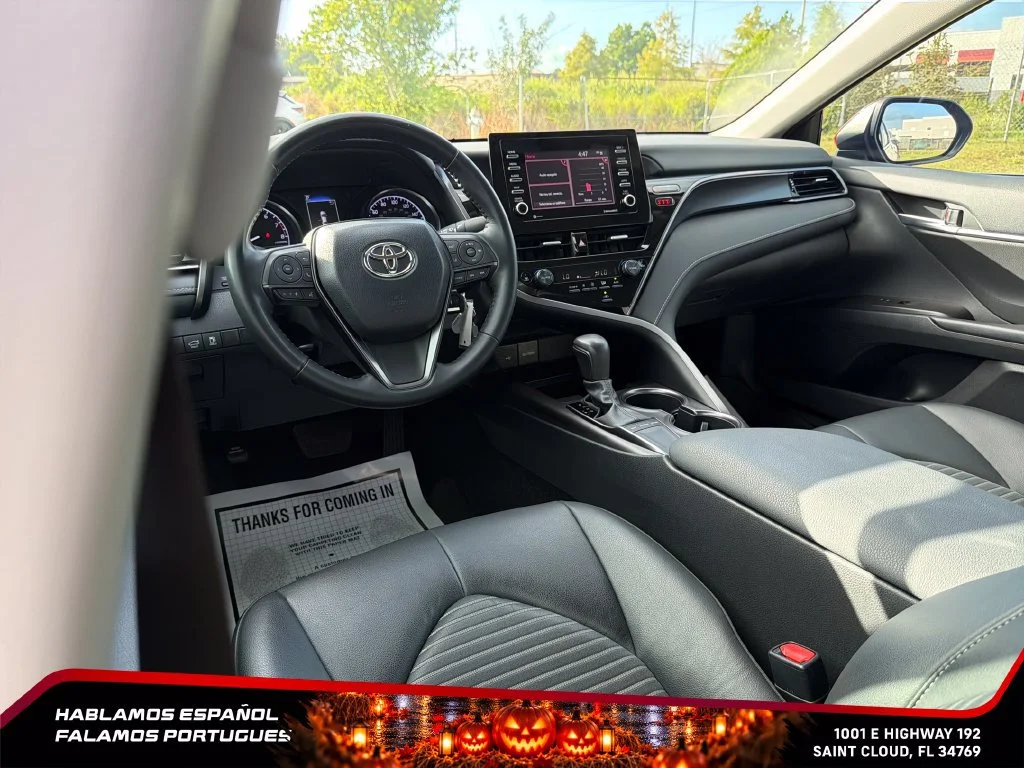 Used 2024  Toyota SE image 27