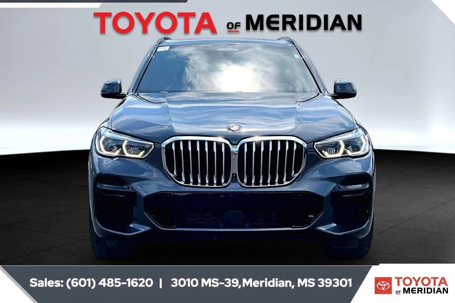 Used 2022 Phytonic Blue Metallic BMW xDrive40i image 3