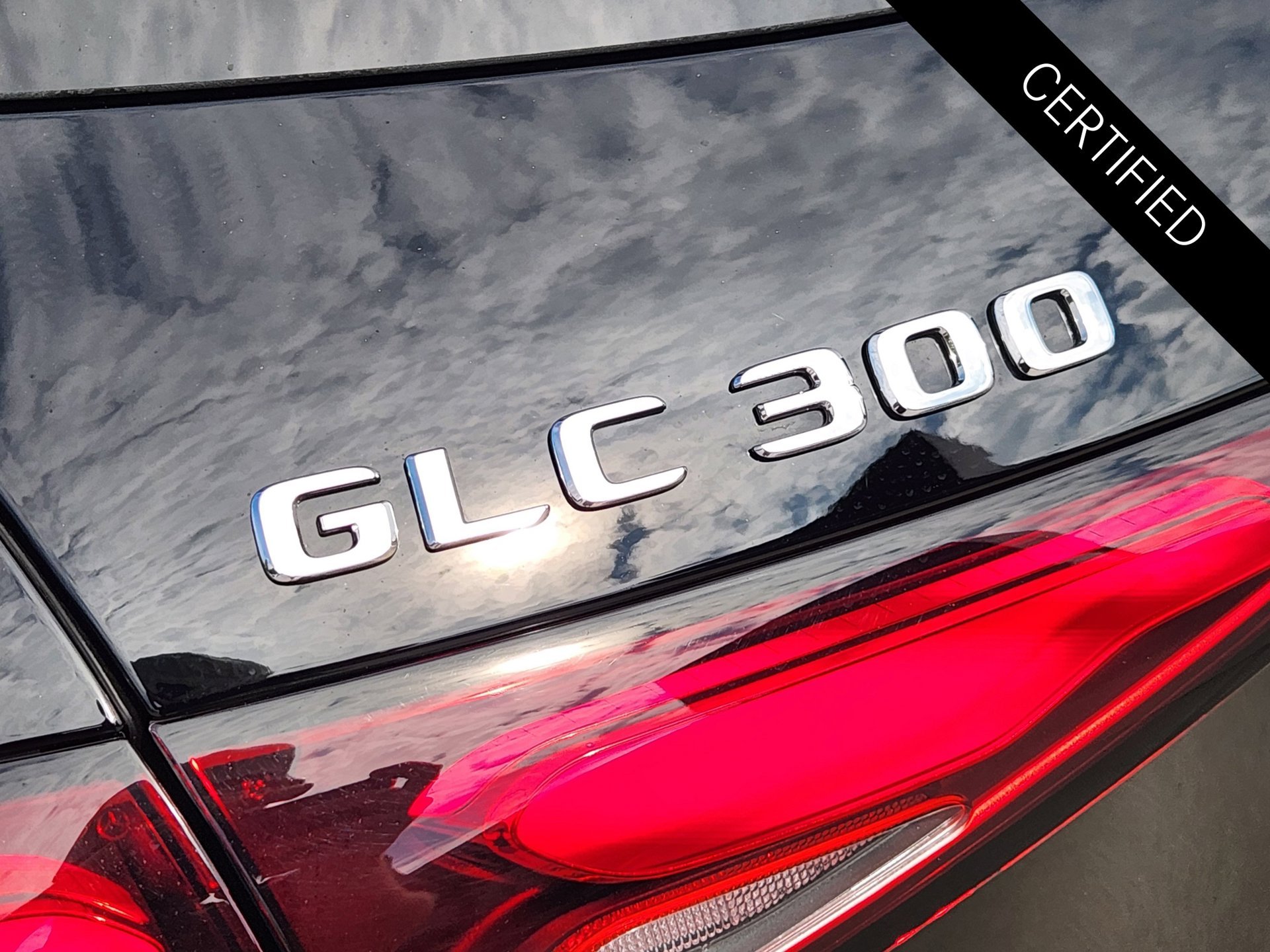 Certified Used 2026 Black Mercedes-Benz GLC 300 image 14