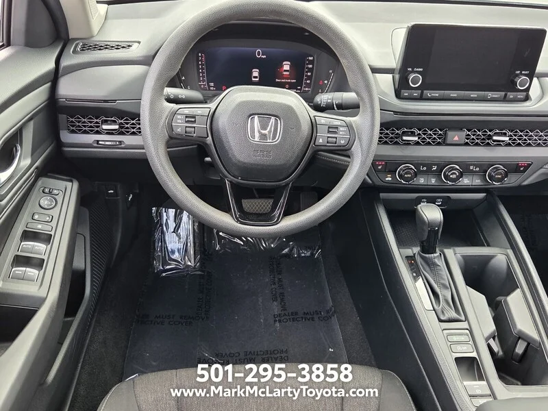 Used 2025 Solar Silver Metallic Honda SE CVT image 11