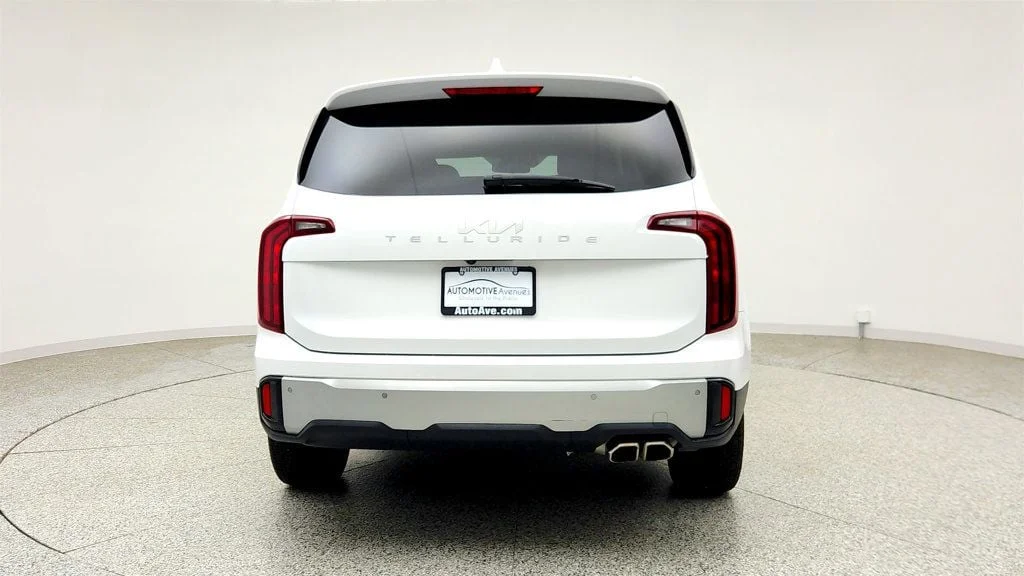 Used 2023 Glacial White Pearl Kia S AWD image 6
