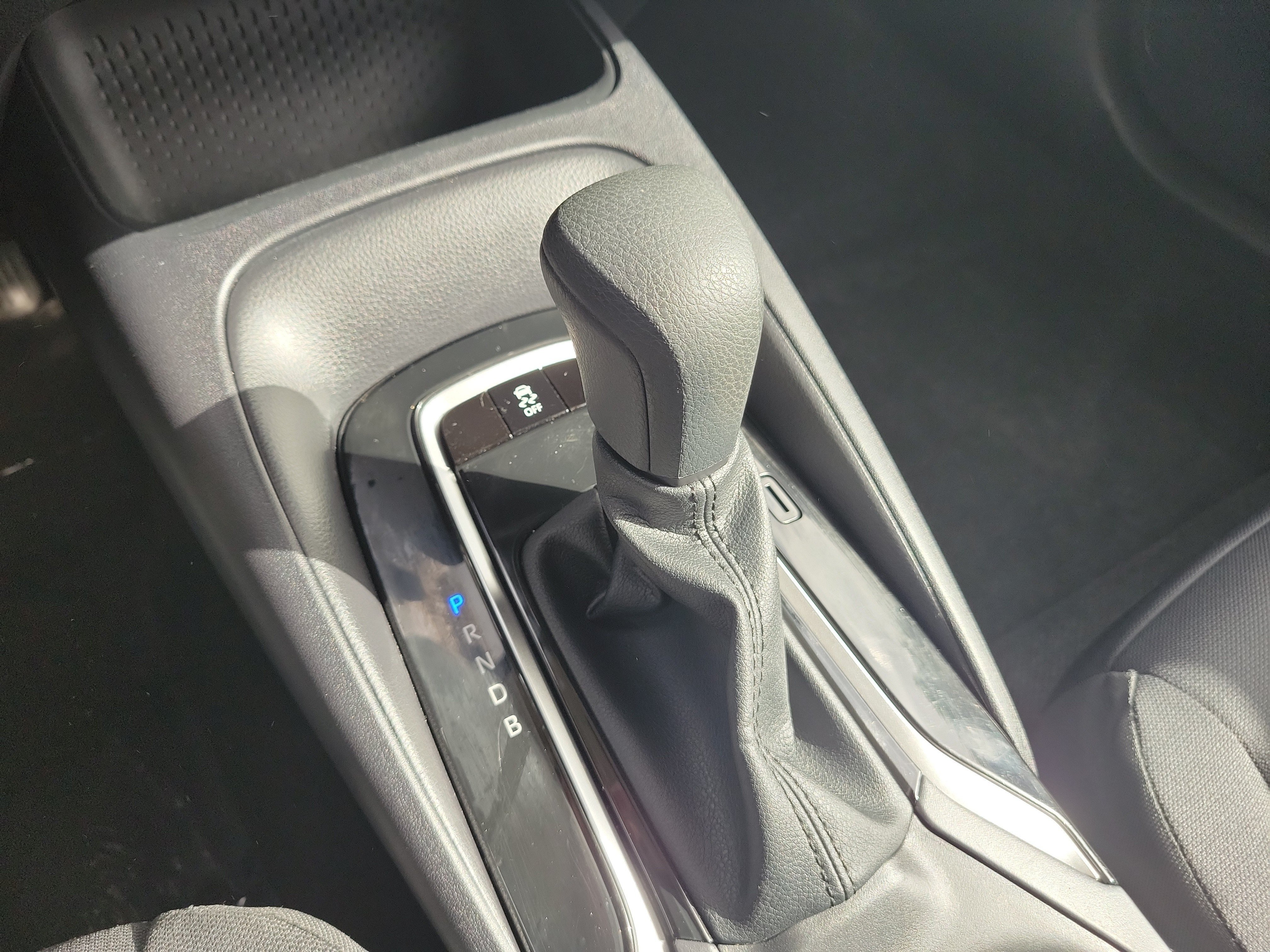 Certified Used 2025 Midnight Black Metallic Toyota LE image 28