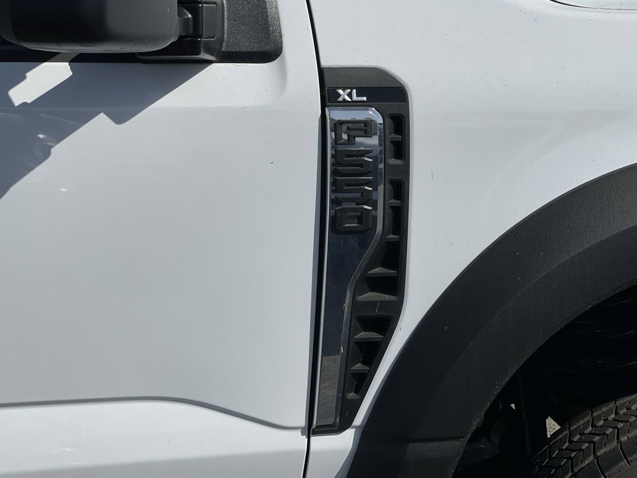 New 2024 Oxford White Ford XL image 8