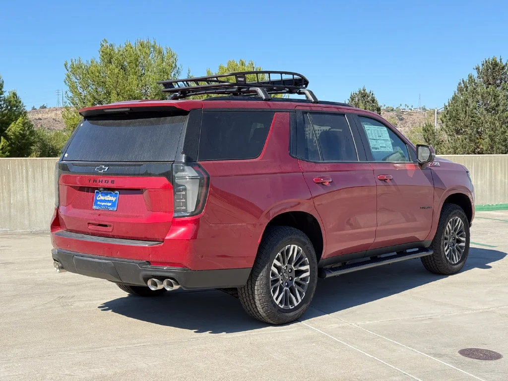 2027 Chevrolet Tahoe Z71 - Photo 6