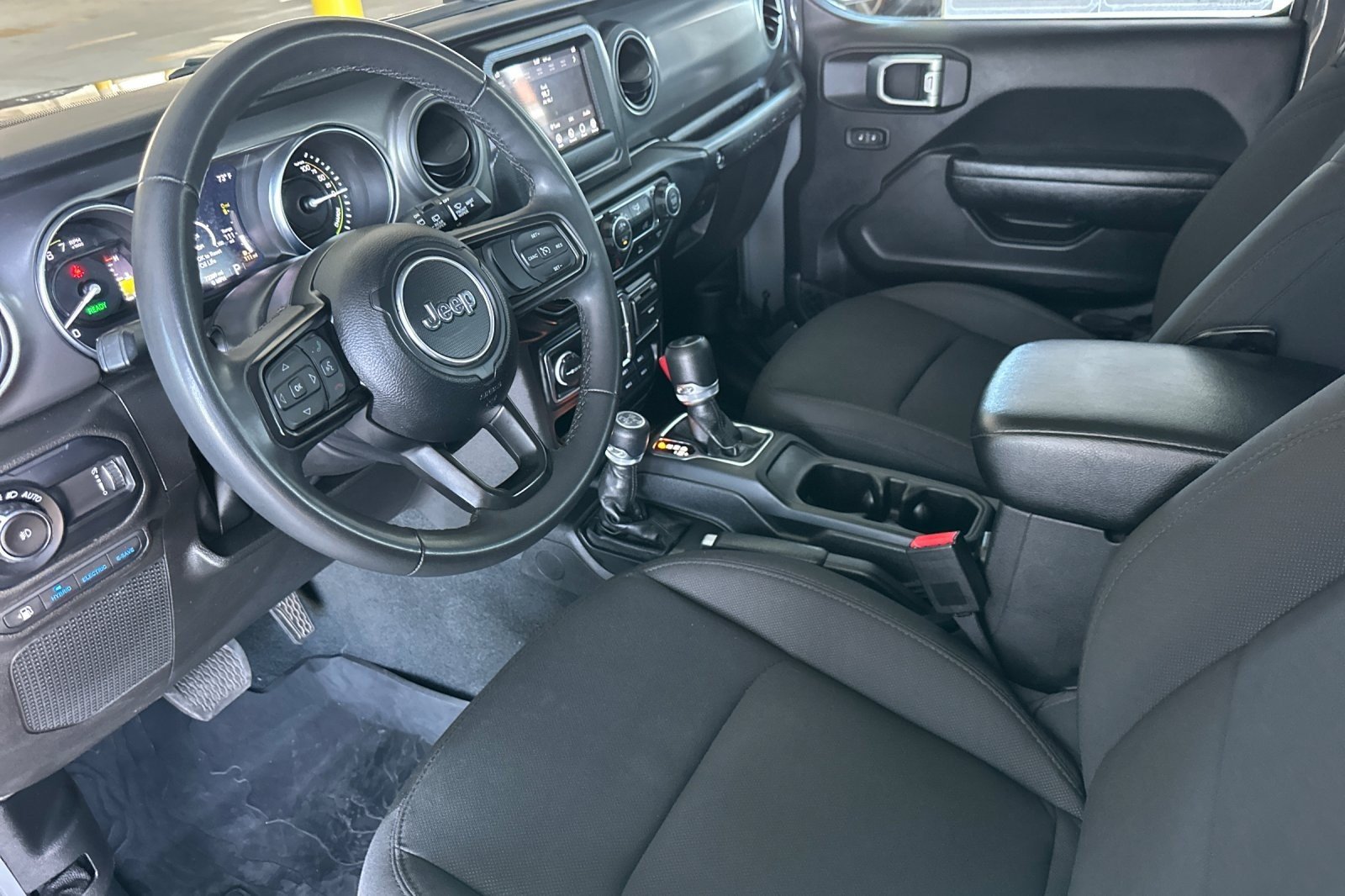 Used 2023 STING - GRAY Jeep S 4XE image 9