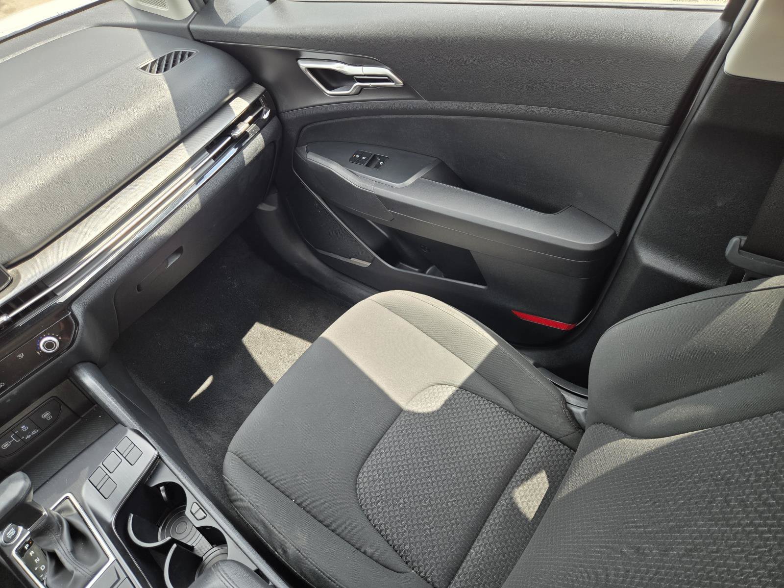 Certified Used 2026 Glacial White Pearl Kia LX image 15