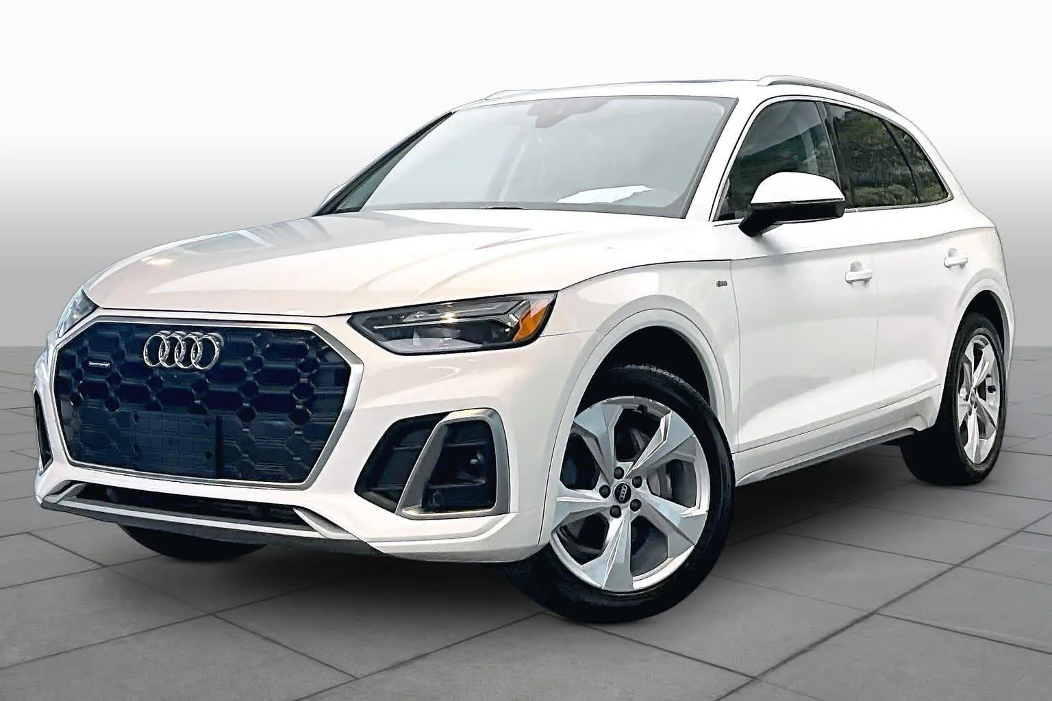 2023 Audi Q5 S line Premium Plus