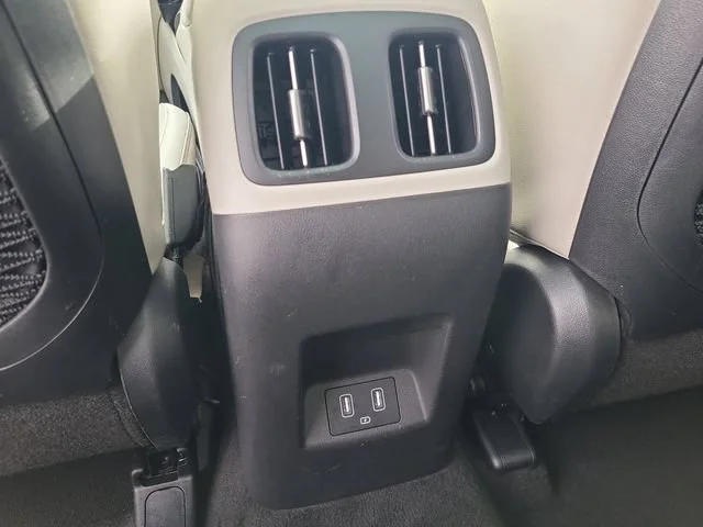 Used 2024 White Hyundai Limited image 28