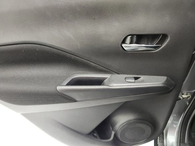 Used 2024 Gray Nissan SV image 9