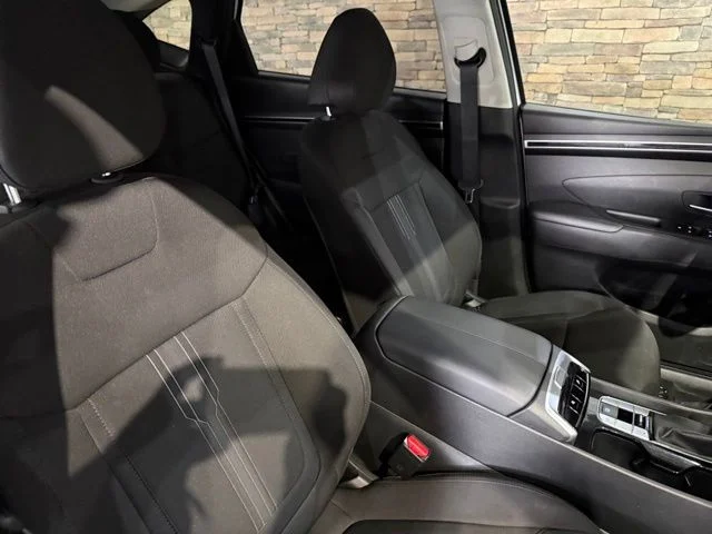 Used 2023 White Pearl Hyundai SEL image 25