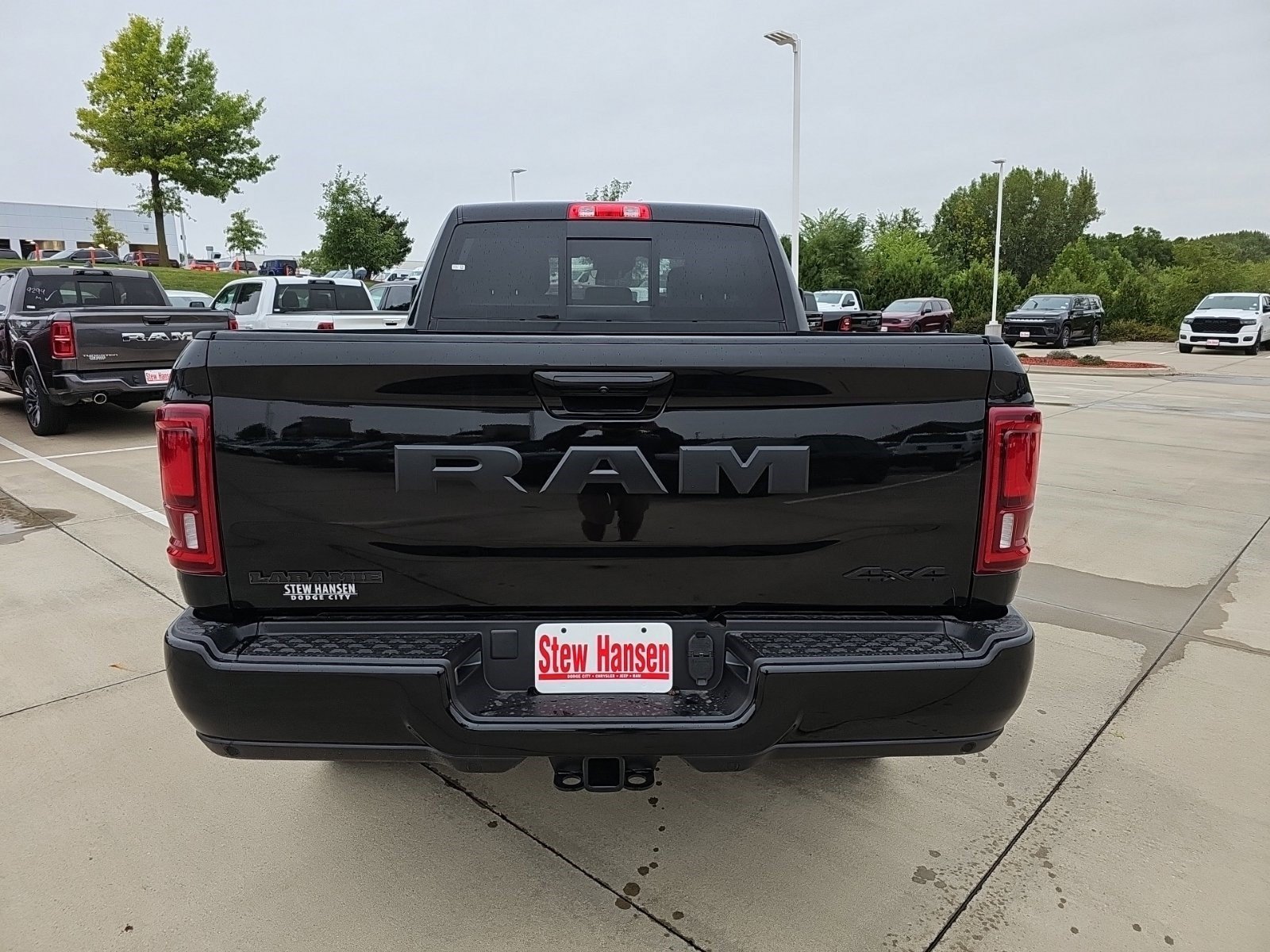 New 2026 Diamond Black Crystal Pearlcoat Ram Laramie image 4
