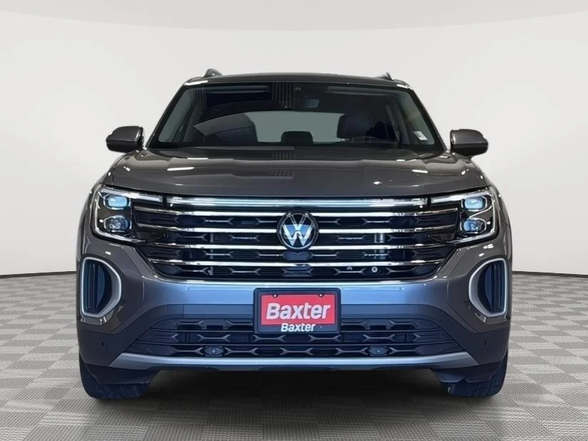 Used 2024 Platinum Gray Volkswagen SE w/Tech 4Motion image 17