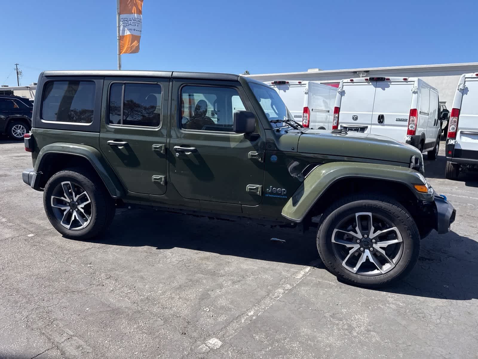 Used 2024 Sarge Green Clearcoat Jeep Sport S image 9