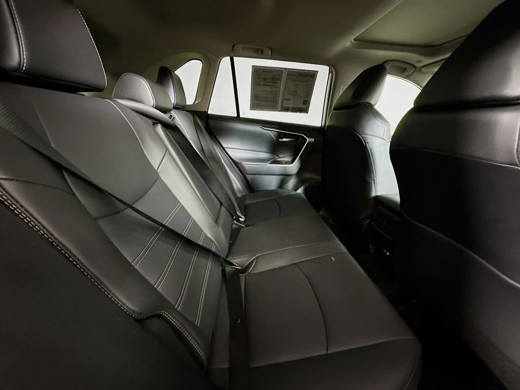 Used 2024 Silver Sky Metallic Toyota XLE Premium image 27